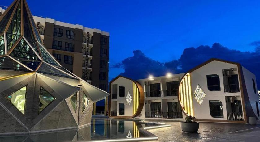 At Ayutthaya Hotel Exterior photo